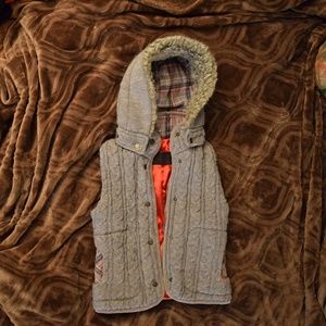 BB Dakota Hooded Vest